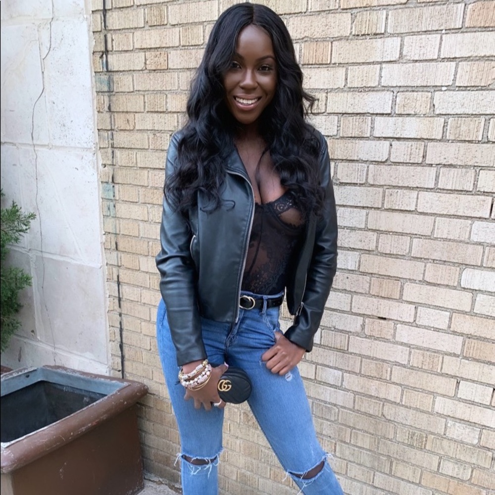 Meet your Posher, Tiara